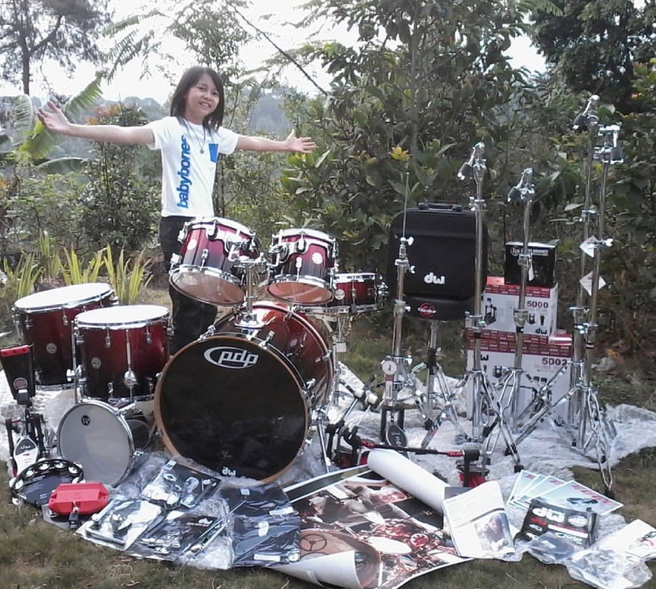 Drum Set Pertama — Hadiah Juara Hit Like A Girl 2015